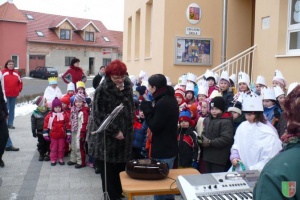 Tříkrálové zpívání před školou 6.1.2011
